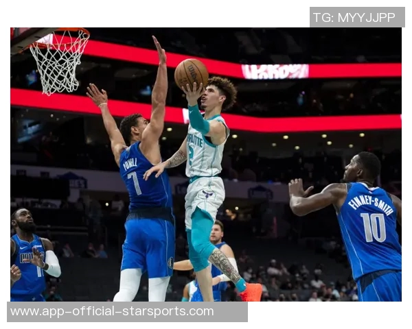 克莱新赛季首战表现平平13投仅4中三分球命中率低迷仅得10分